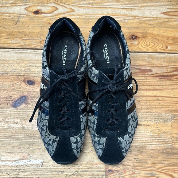 Coach Black and Gray Sneakers Sleek Low-Top Design - Picture 1 of 6